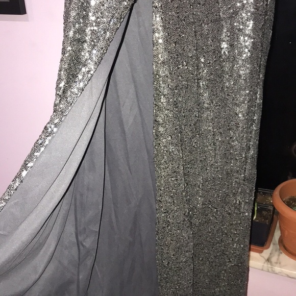 Evening gown - Picture 12 of 16